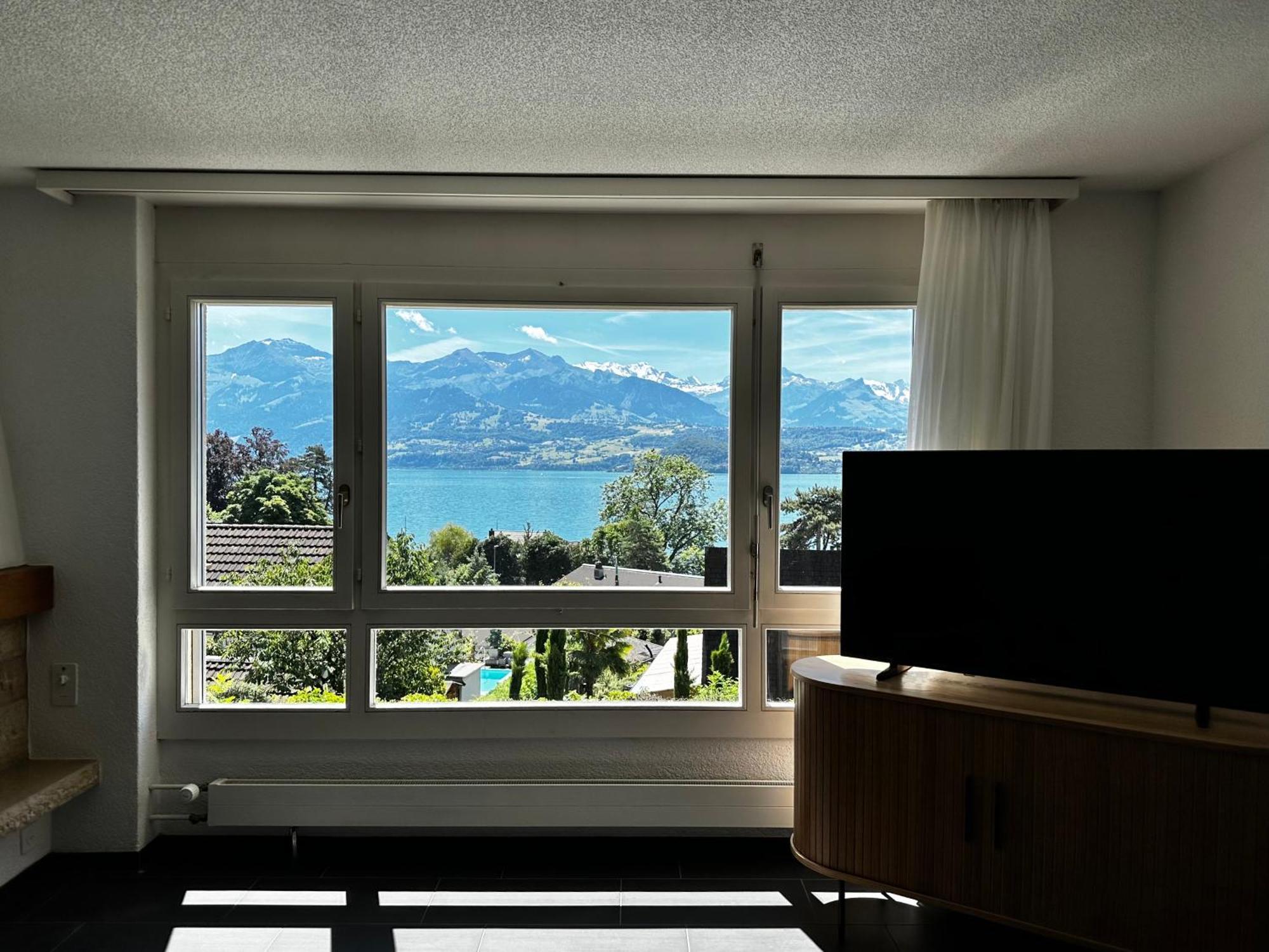 The Bluemlisalp, A Private Flat With The Of Thun View Apartamento *